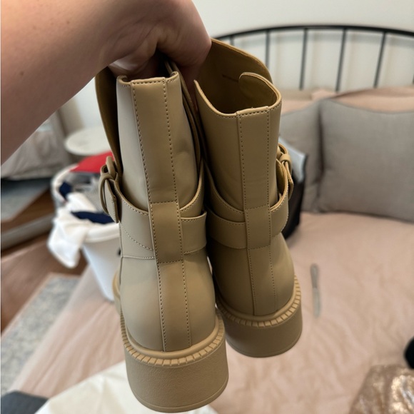 NEW! Vince Kaelyn Waterpoof Leather Boots - Picture 11 of 11